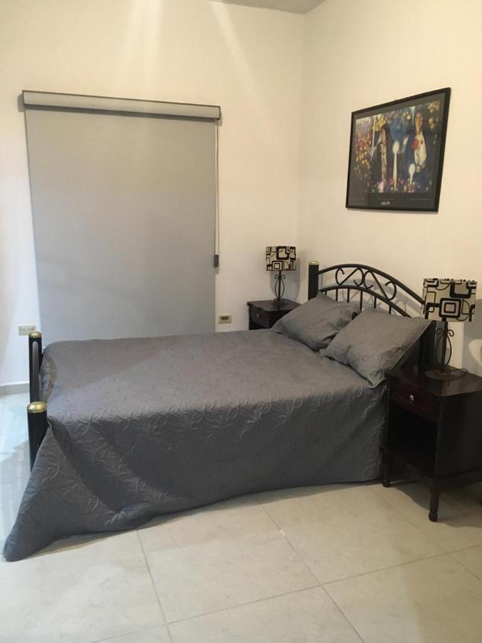 Suites Cervantes Chihuahua Esterno foto