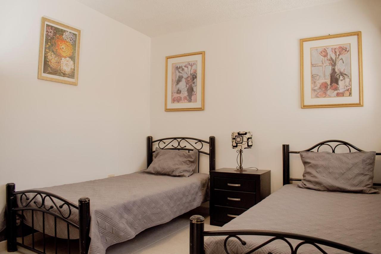 Suites Cervantes Chihuahua Esterno foto