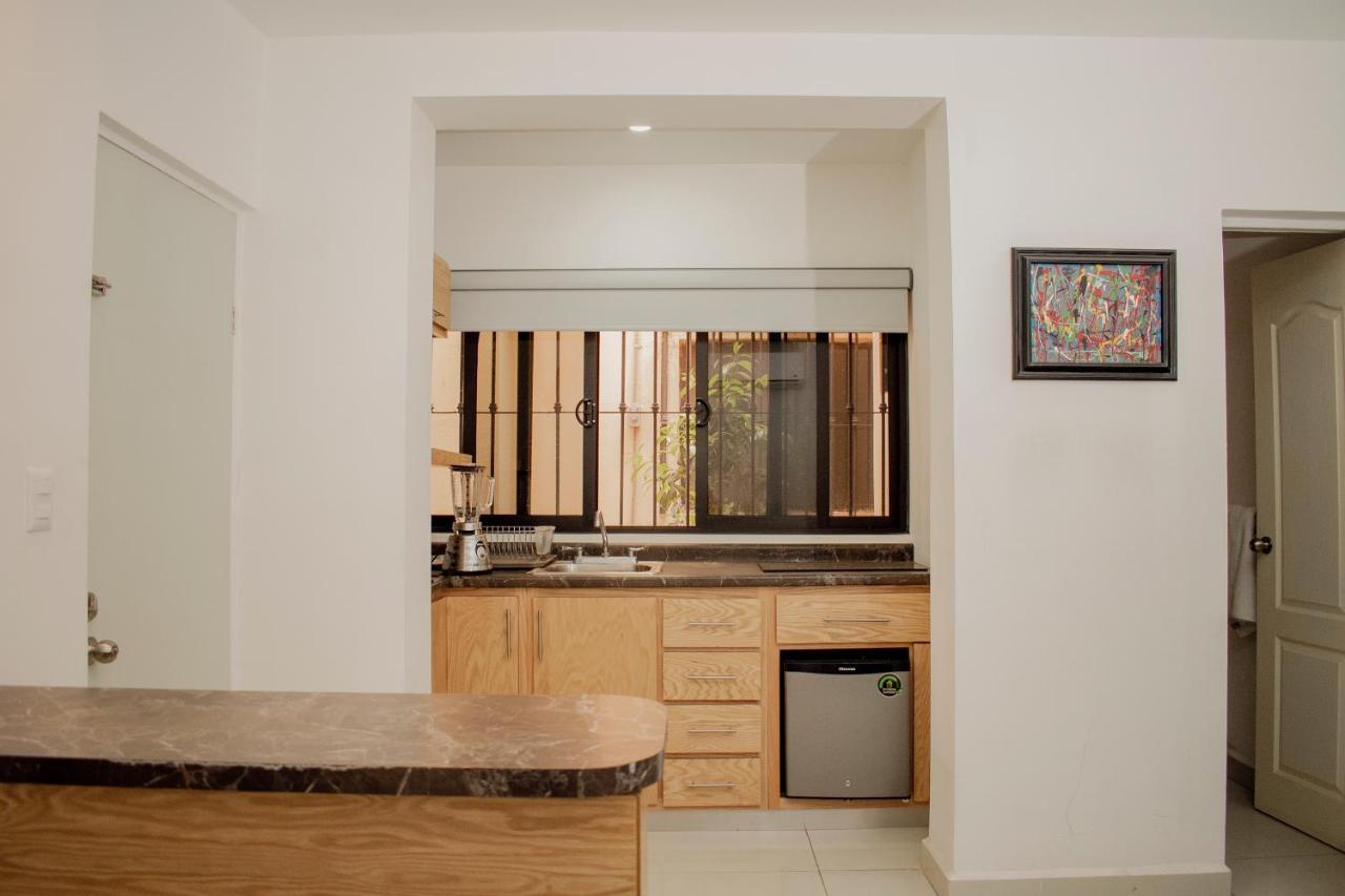 Suites Cervantes Chihuahua Esterno foto