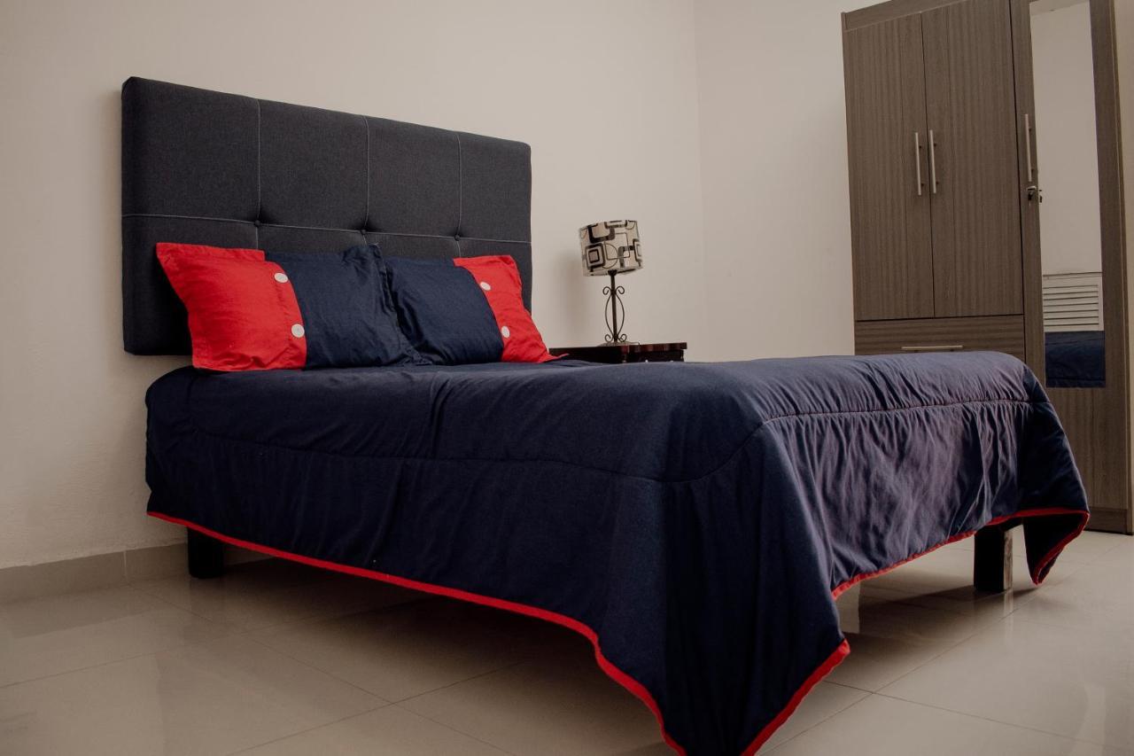 Suites Cervantes Chihuahua Esterno foto