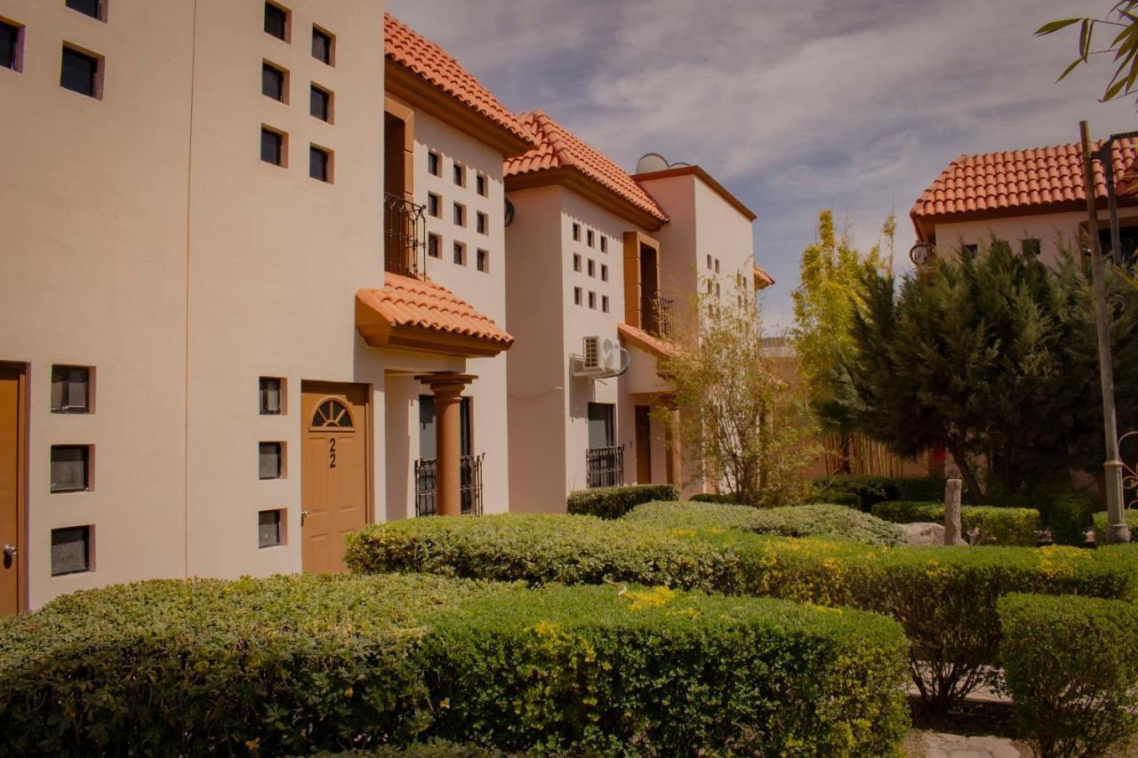 Suites Cervantes Chihuahua Esterno foto