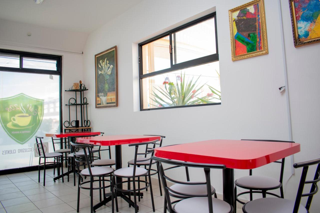 Suites Cervantes Chihuahua Esterno foto