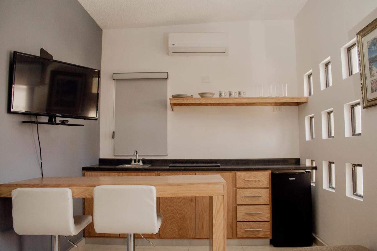 Suites Cervantes Chihuahua Esterno foto