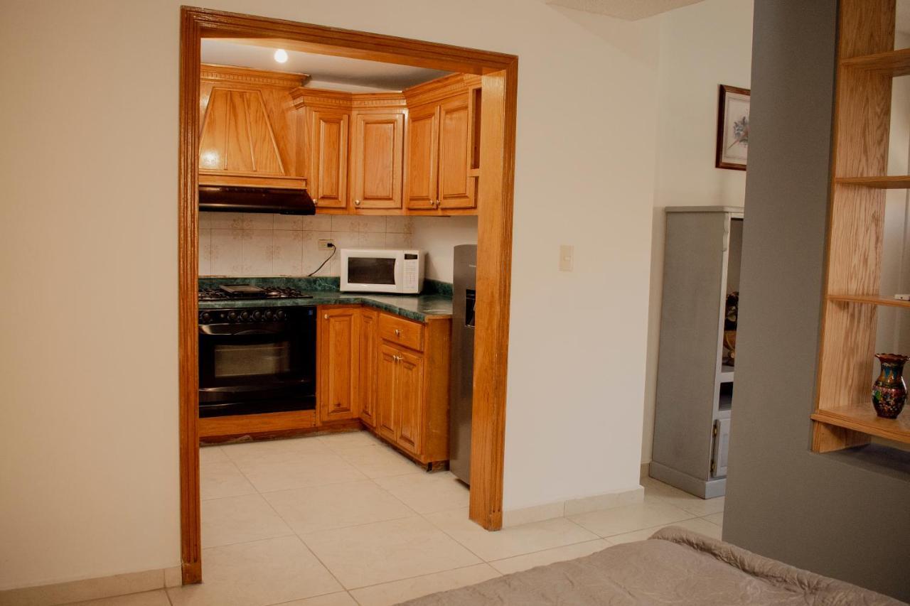 Suites Cervantes Chihuahua Esterno foto